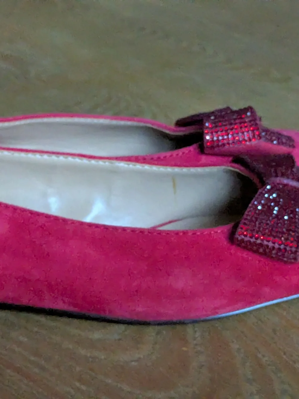 Talbots Cherry Red Suede Pointed-Toe Flats with Embellished Bow Size 6